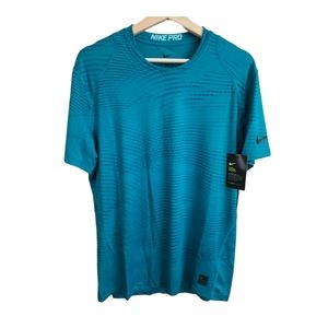 Nike Pro Dry Fit - fitted - Size XL *Nwot*